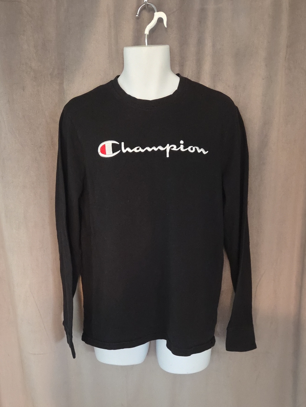 Champion Size Medium Black Long-Sleeve Logo Thicker Shirt
